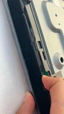 ৪৩ ইঞ্চি এলসিডি টিভি প্যানেল ৩৮৪০*২১৬০ পিক্সেল ইউএইচডি রেজোলিউশন ১.০৭বি রঙ এবং ৫১ পিন সংযোগকারী